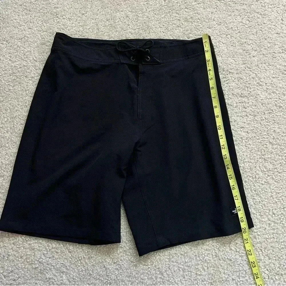 The North Face Whitecap Board Short Black Men Sz 32 Regular Swim Ocean NF0A3G3C